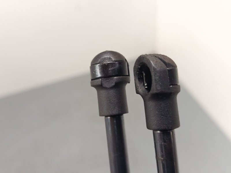 Recambio de amortiguadores capo para lexus is ii (_e2_) 220d (ale20) referencia OEM IAM 23SGL002  