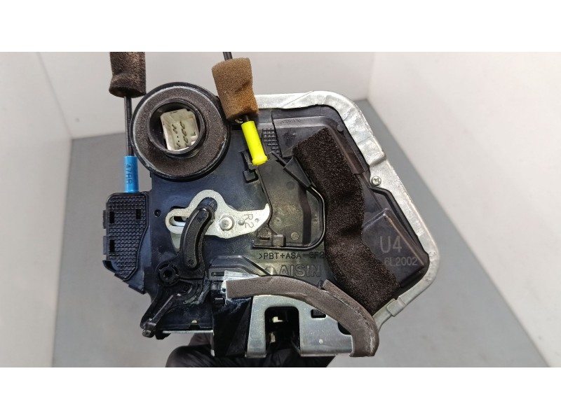 Recambio de cerradura puerta trasera derecha para lexus is ii (_e2_) 220d (ale20) referencia OEM IAM 6905053040  