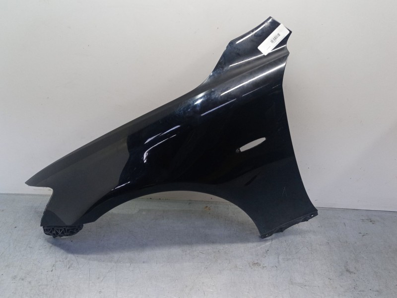 Recambio de aleta delantera izquierda para lexus is ii (_e2_) 220d (ale20) referencia OEM IAM 5380253050  