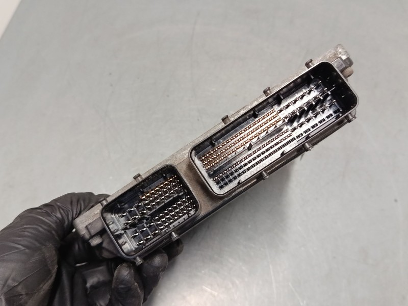 Recambio de centralita motor uce para lexus is ii (_e2_) 220d (ale20) referencia OEM IAM 8966153740 1758008285 