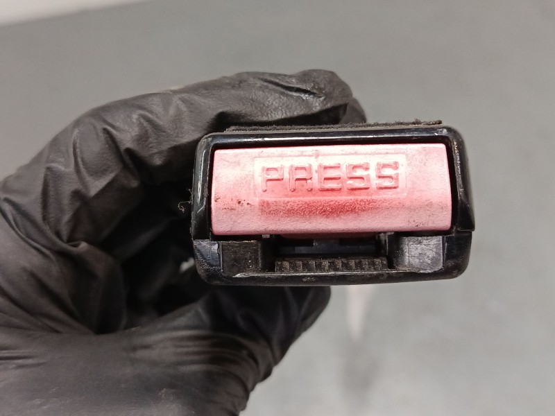 Recambio de anclaje cinturon delantero derecho para peugeot 607 (9d, 9u) 2.2 hdi referencia OEM IAM   