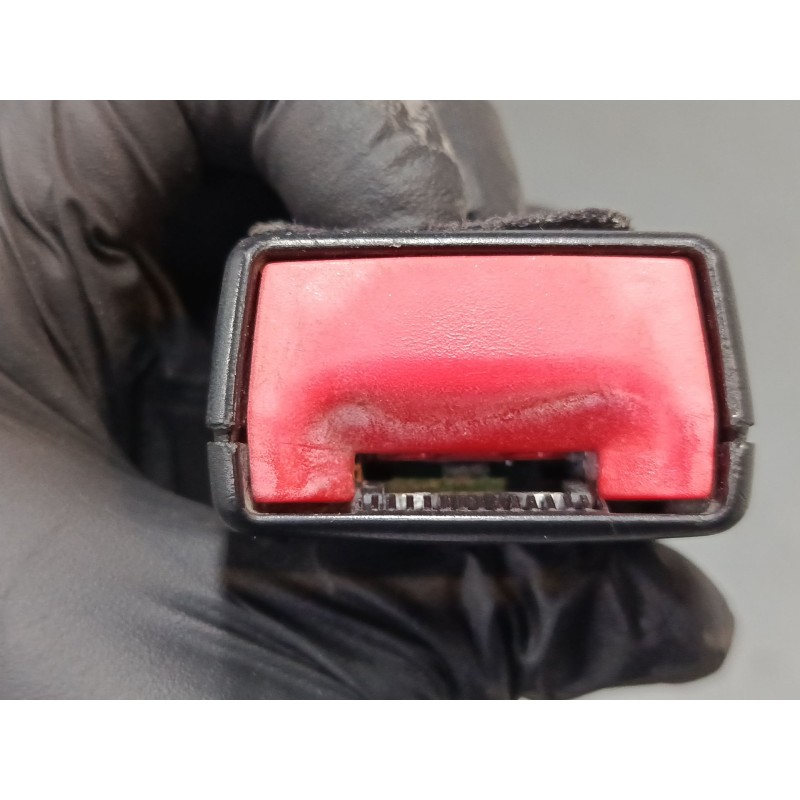 Recambio de anclaje cinturon delantero izquierdo para ford c-max ii (dxa/cb7, dxa/ceu) 1.0 ecoboost referencia OEM IAM   