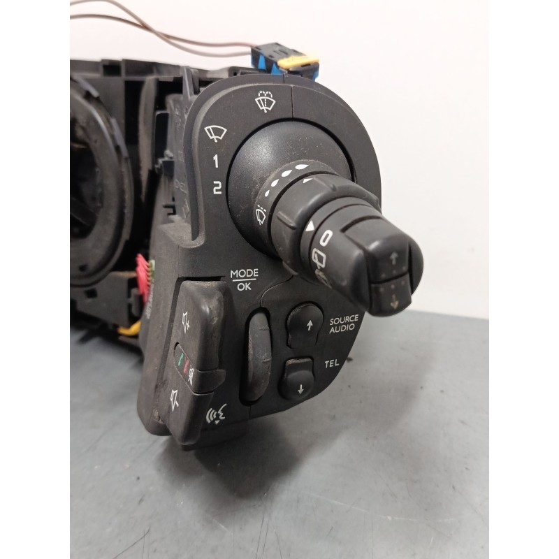 Recambio de mando luces para renault kangoo / grand kangoo ii (kw0/1_) 1.5 dci 85 (kw0k, kw0l, kw0b) referencia OEM IAM 82009068