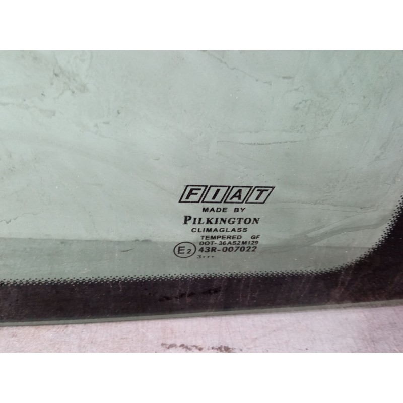 Recambio de luna trasera derecha para fiat punto (188_) 1.2 60 (188.030, .050, .130, .150, .230, .250) referencia OEM IAM   