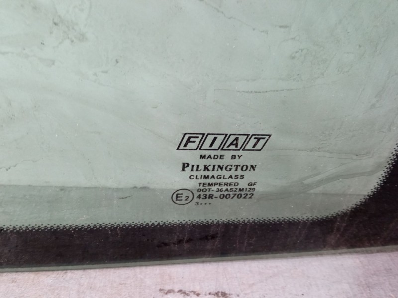 Recambio de luna trasera derecha para fiat punto (188_) 1.2 60 (188.030, .050, .130, .150, .230, .250) referencia OEM IAM   