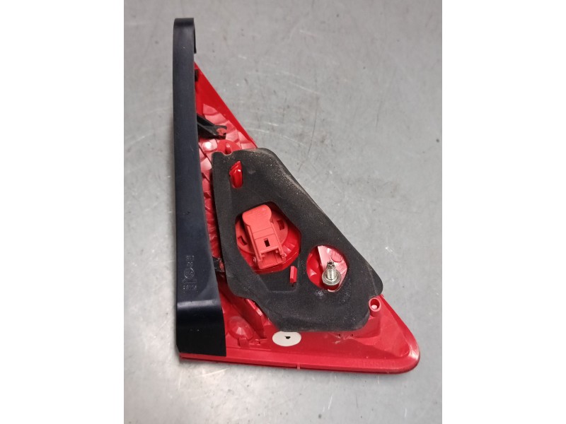 Recambio de piloto trasero porton derecho para peugeot 3008 i monospace (0u_) 1.6 thp referencia OEM IAM 9683460980  