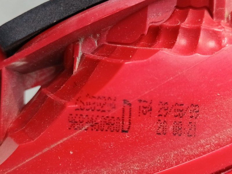 Recambio de piloto trasero porton derecho para peugeot 3008 i monospace (0u_) 1.6 thp referencia OEM IAM 9683460980  