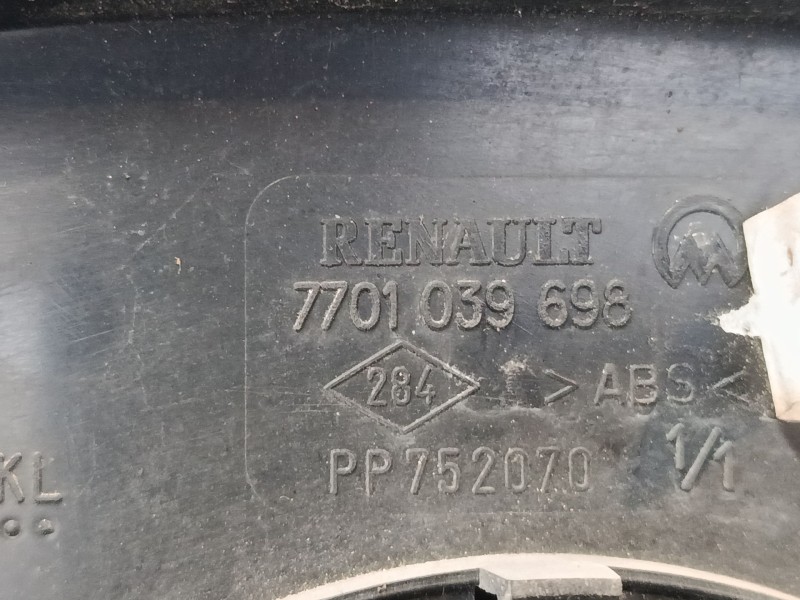 Recambio de cristal retrovisor izquierdo para renault master ii furgoneta (fd) 2.5 d referencia OEM IAM 7701039698  