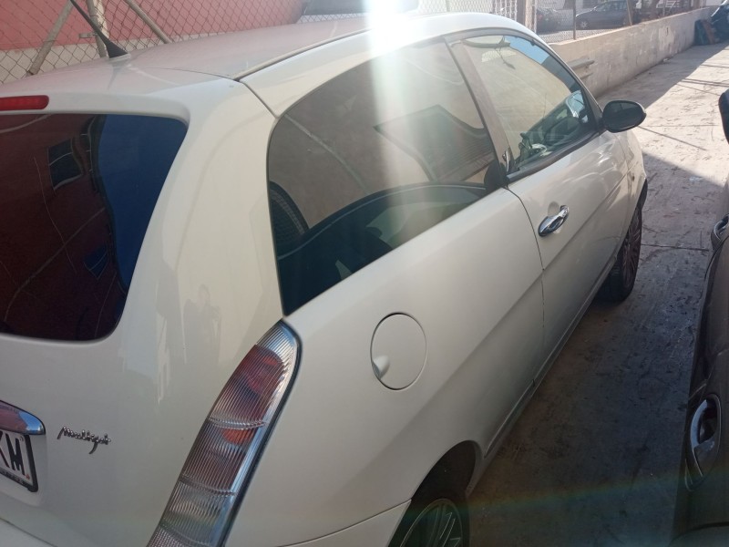 lancia ypsilon (843_) del año 2009