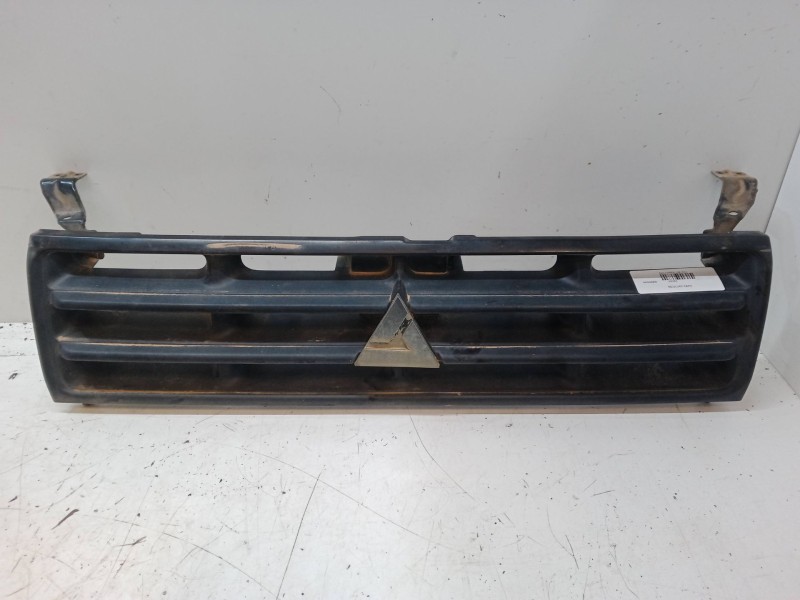 Recambio de rejillas capo para mitsubishi galloper (jk-01) 2.5 td referencia OEM IAM   