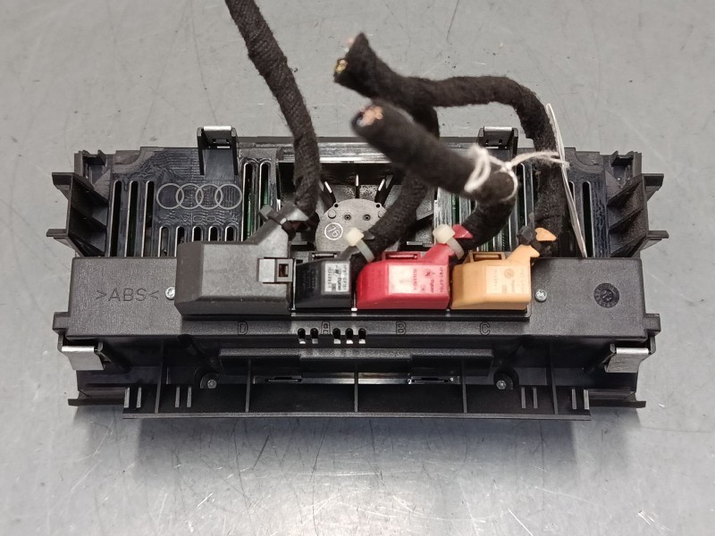 Recambio de mando climatizador para audi a3 (8p1) 1.9 tdi referencia OEM IAM 8P0820043H  