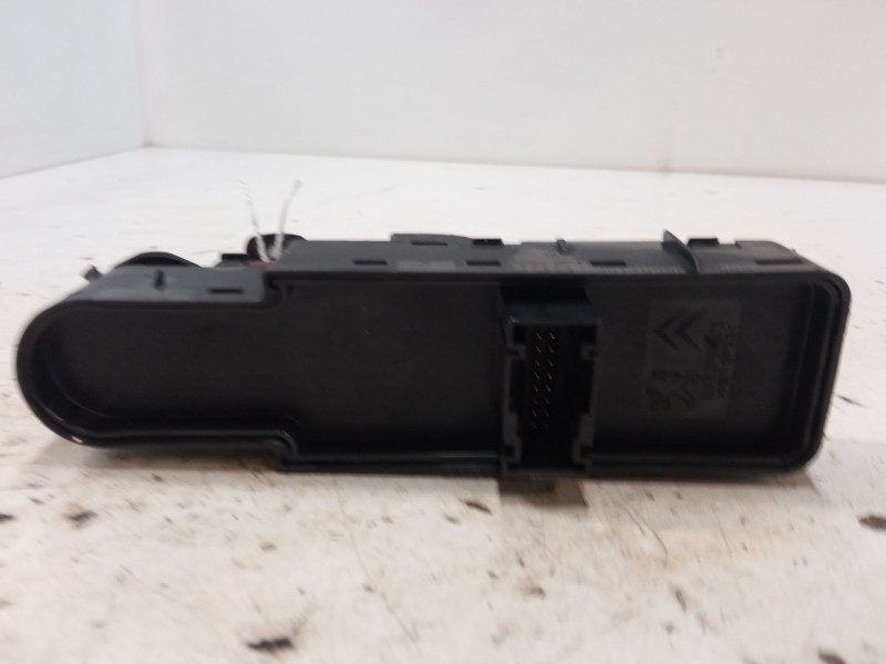 Recambio de mando elevalunas delantero izquierdo para citroën c4 ii (nc_) 1.6 hdi 90 referencia OEM IAM 96657055ZD  
