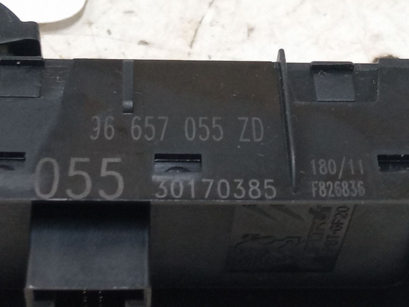 Recambio de mando elevalunas delantero izquierdo para citroën c4 ii (nc_) 1.6 hdi 90 referencia OEM IAM 96657055ZD  