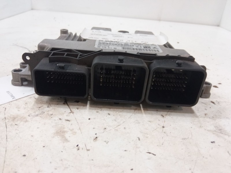 Recambio de centralita motor uce para citroën c4 ii (nc_) 1.6 hdi 90 referencia OEM IAM 9677031180 0281017862 
