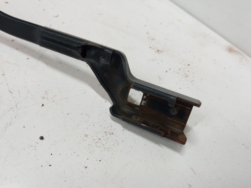 Recambio de brazo limpia delantero derecho para citroën c4 ii (nc_) 1.6 hdi 90 referencia OEM IAM   