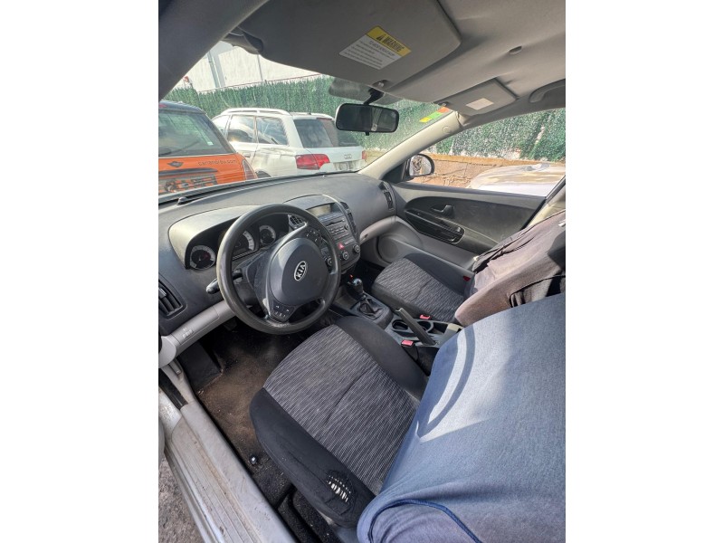 kia cee´d hatchback (ed) del año 2007
