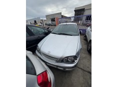 toyota avensis liftback (_t22_) del año 2000