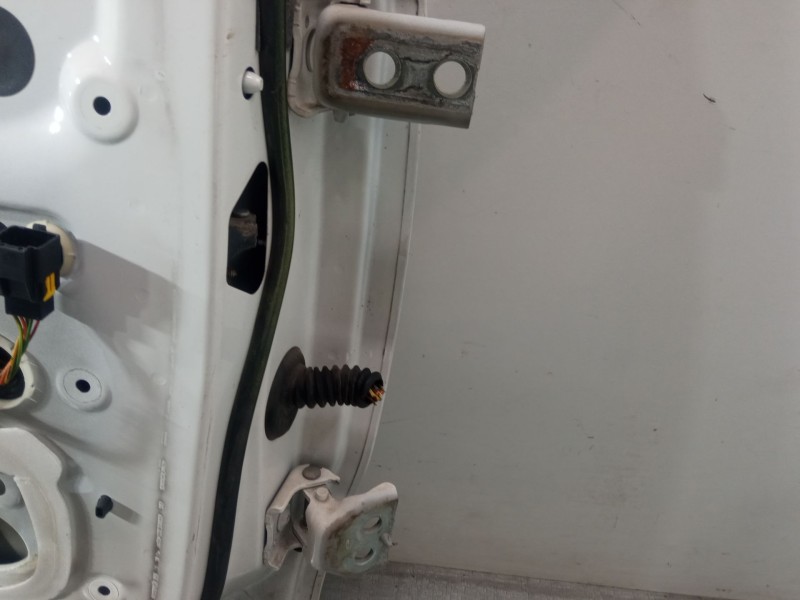 Recambio de puerta delantera izquierda para citroën c4 ii (nc_) 1.6 hdi 90 referencia OEM IAM 9435084380  