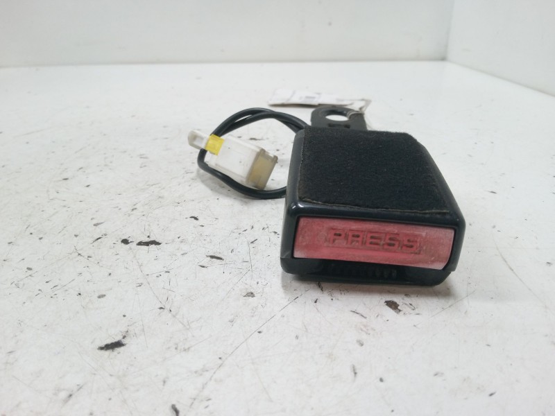 Recambio de anclaje cinturon delantero izquierdo para peugeot 207/207+ (wa_, wc_) 1.6 hdi referencia OEM IAM   