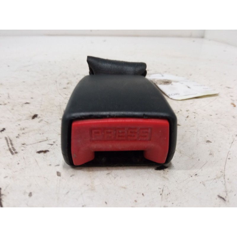 Recambio de anclaje cinturon trasero derecho para citroën berlingo / berlingo first monospace (mf_, gjk_, gfk_) 1.6 hdi 90 (mf9h