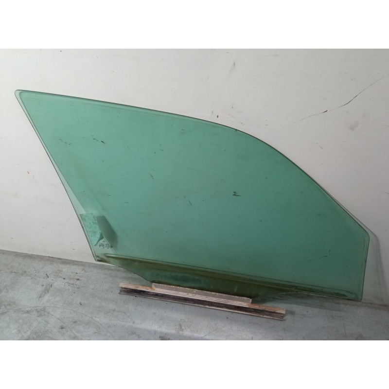 Recambio de luna puerta delantera izquierda para mercedes-benz clase c (w202) c 240 (202.026) referencia OEM IAM   