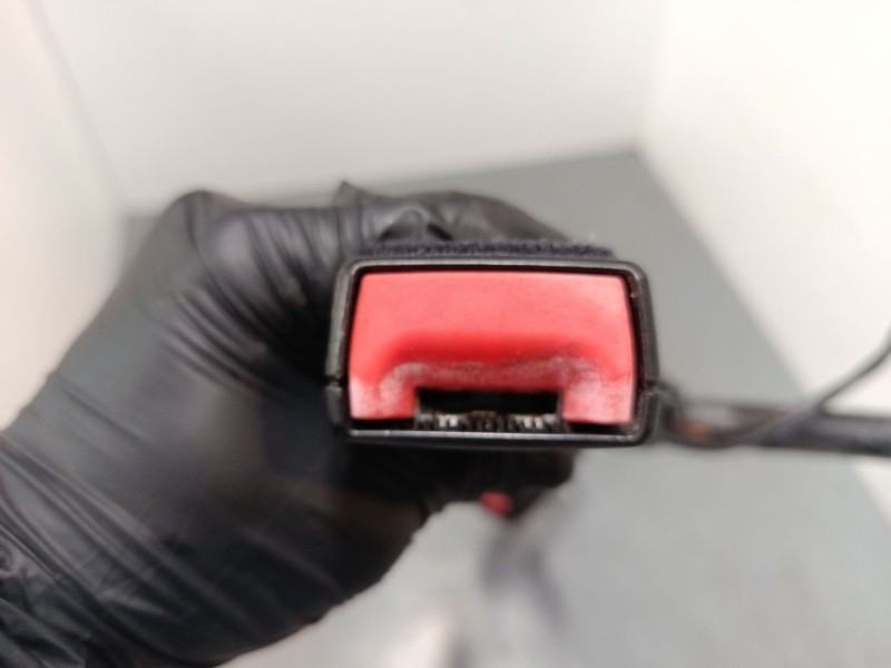Recambio de anclaje cinturon delantero derecho para opel corsa d (s07) 1.4 (l08, l68) referencia OEM IAM   