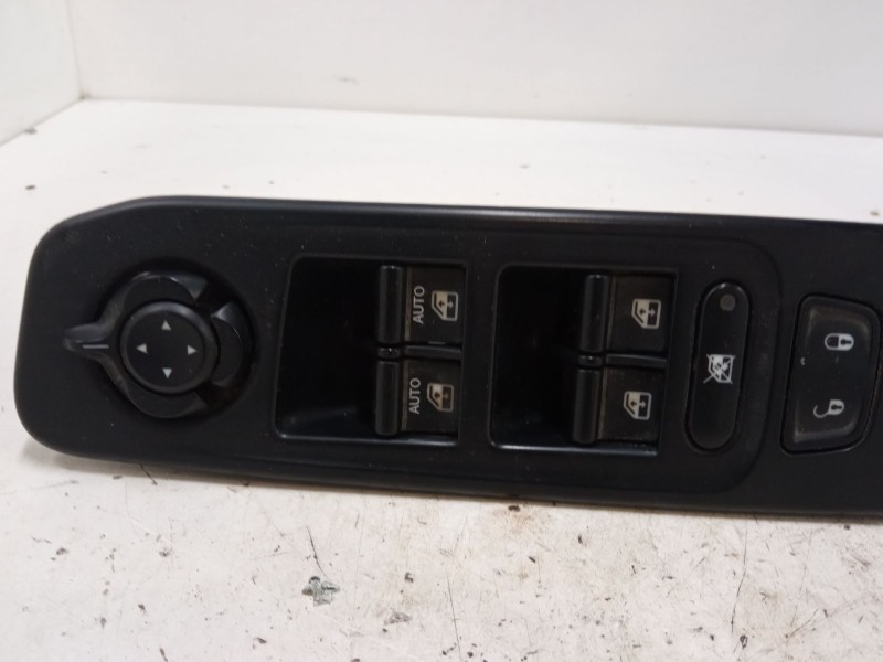 Recambio de mando elevalunas delantero izquierdo para jeep renegade suv (bu, b1, bv) 1.6 crd referencia OEM IAM 07356458420  