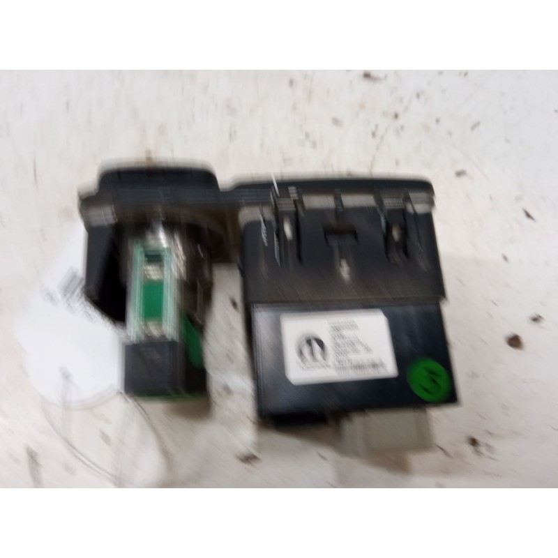 Recambio de conector usb / aux para jeep renegade suv (bu, b1, bv) 1.6 crd referencia OEM IAM 735604055  