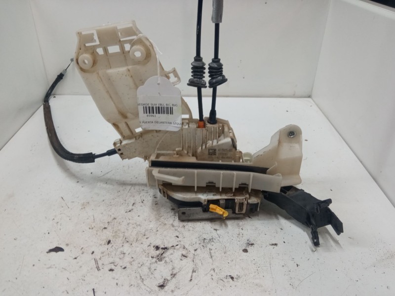 Recambio de cerradura puerta delantera izquierda para jeep renegade suv (bu, b1, bv) 1.6 crd referencia OEM IAM 52028383  