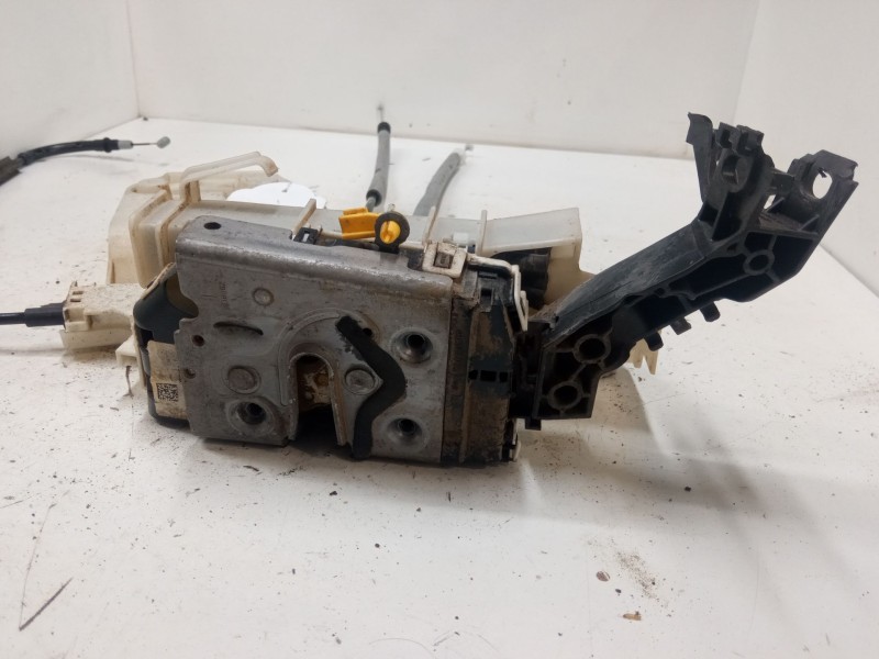 Recambio de cerradura puerta delantera izquierda para jeep renegade suv (bu, b1, bv) 1.6 crd referencia OEM IAM 52028383  