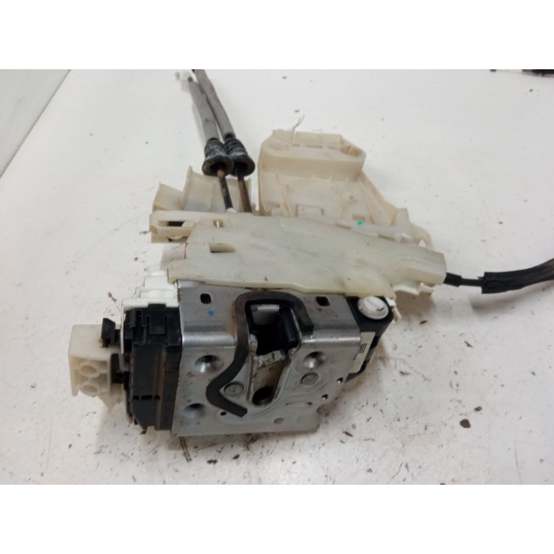 Recambio de cerradura puerta trasera izquierda para jeep renegade suv (bu, b1, bv) 1.6 crd referencia OEM IAM 52028385  