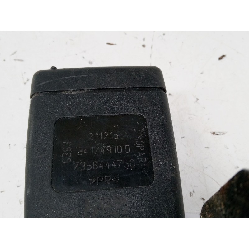 Recambio de anclaje cinturon trasero derecho para jeep renegade suv (bu, b1, bv) 1.6 crd referencia OEM IAM   