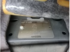 nissan almera tino (v10) del año 2004 2