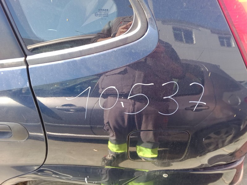 nissan almera tino (v10) del año 2004