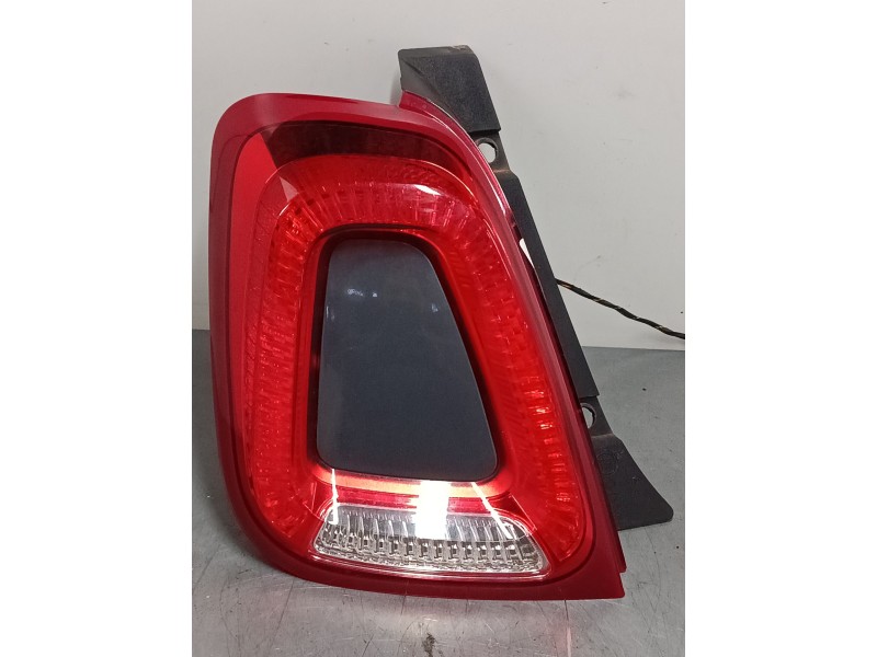 Recambio de piloto trasero izquierdo para fiat 500 (312_) 1.2 (312axa1a) referencia OEM IAM 81599002  