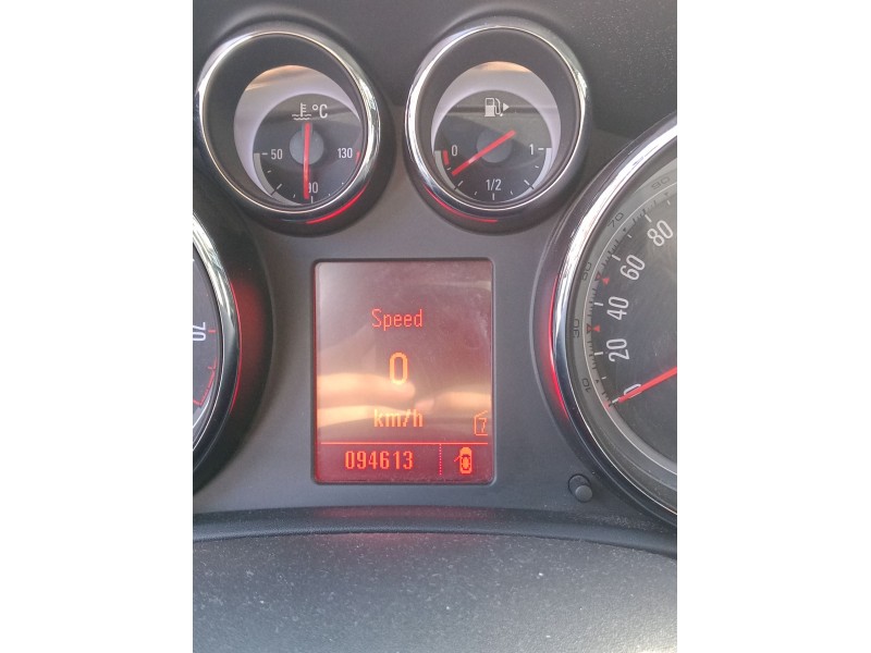 opel astra j (p10) del año 2011