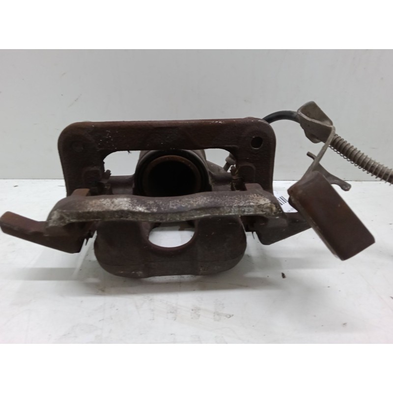 Recambio de pinza freno delantera derecha para peugeot 407 (6d_) 2.0 hdi 135 (6drhrh, 6drhre, 6drhrg, 6drhrj) referencia OEM IAM