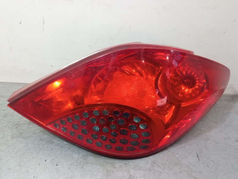 Recambio de piloto trasero derecho para peugeot 207/207+ (wa_, wc_) 1.6 hdi referencia OEM IAM   