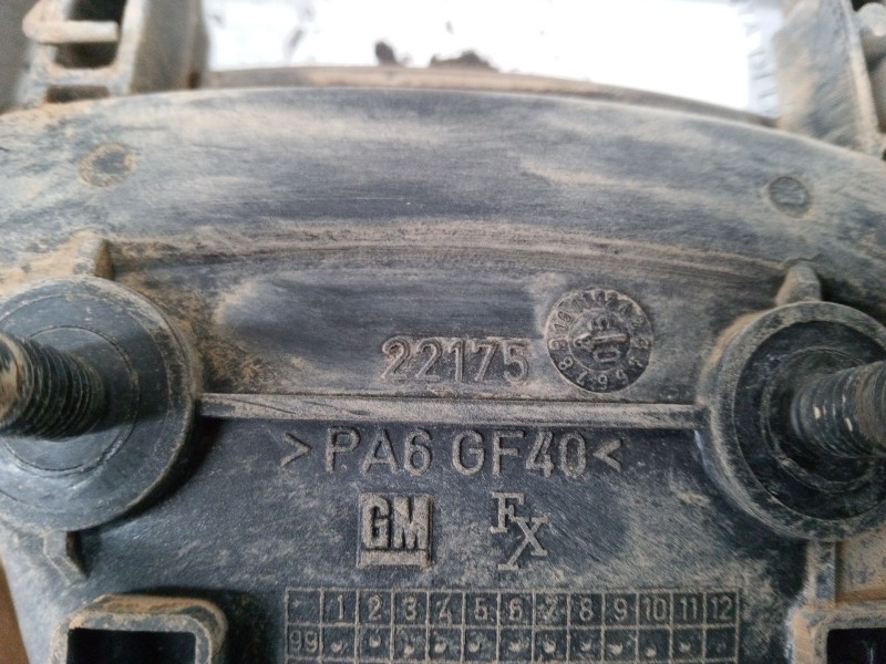 Recambio de maneta exterior puerta delantera izquierda para opel combo tour 1.3 cdti 16v referencia OEM IAM 22175  