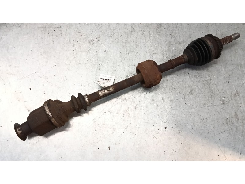 Recambio de transmision delantera derecha para renault clio ii (bb_, cb_) 1.4 16v (b/cb0p, bb13) referencia OEM IAM 8200274166  