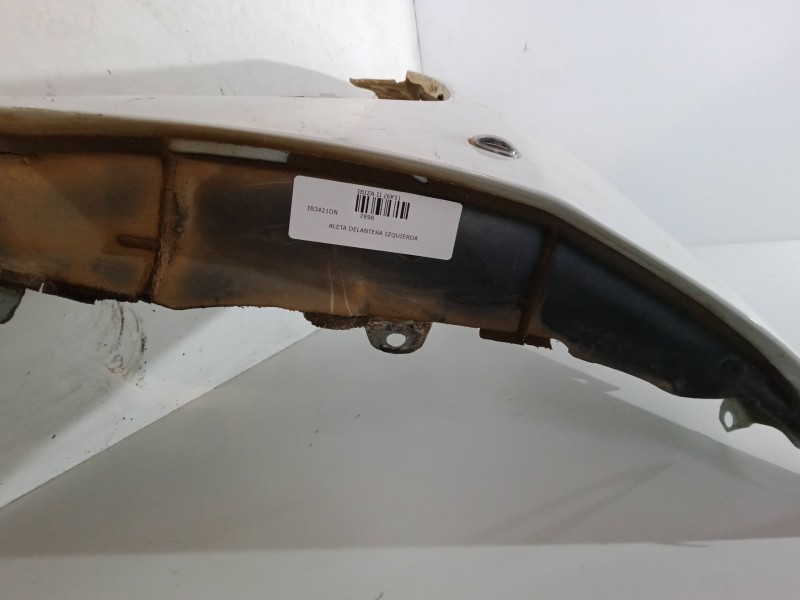 Recambio de aleta delantera izquierda para seat ibiza ii (6k1) 1.4 i referencia OEM IAM   