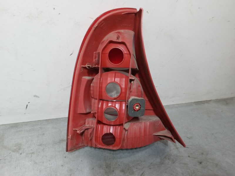 Recambio de piloto trasero derecho para renault clio ii (bb_, cb_) 1.4 16v (b/cb0p, bb13) referencia OEM IAM 8200071414 X65PH2 