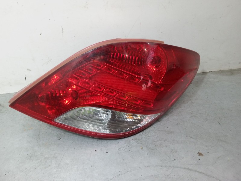 Recambio de piloto trasero derecho para peugeot 207/207+ (wa_, wc_) 1.4 16v referencia OEM IAM 9686565980  