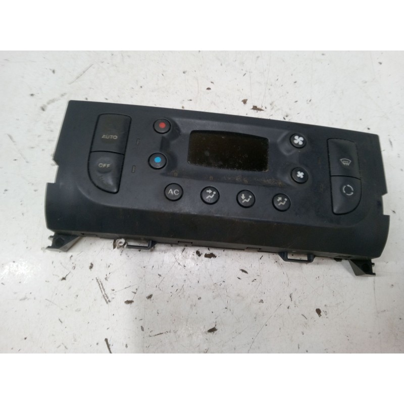 Recambio de mando climatizador para renault clio ii (bb_, cb_) 1.4 16v (b/cb0p, bb13) referencia OEM IAM 8200069371  