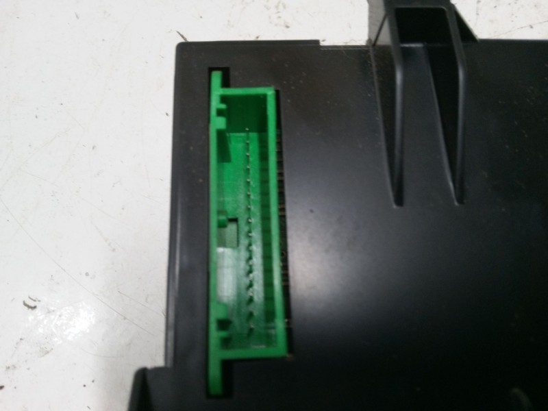 Recambio de mando climatizador para renault clio ii (bb_, cb_) 1.4 16v (b/cb0p, bb13) referencia OEM IAM 8200069371  