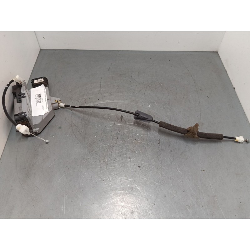 Recambio de cerradura puerta trasera izquierda para peugeot 3008 i monospace (0u_) 1.6 thp referencia OEM IAM 724539  