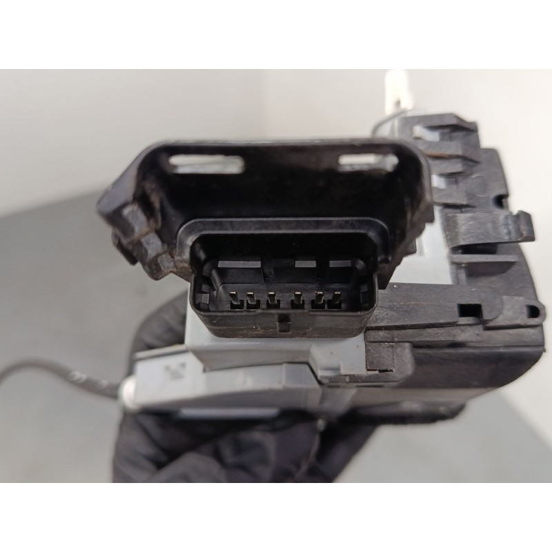 Recambio de cerradura puerta trasera izquierda para peugeot 3008 i monospace (0u_) 1.6 thp referencia OEM IAM 724539  