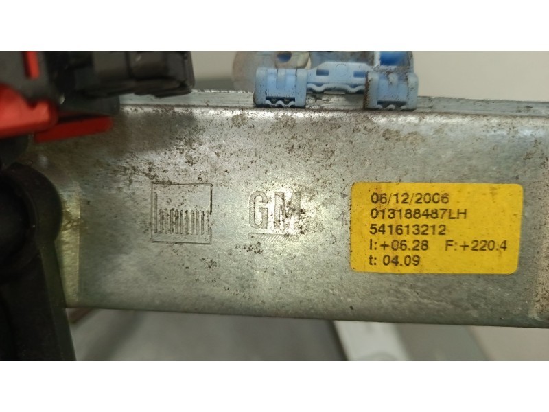 Recambio de elevalunas electrico delantero izquierdo para opel corsa d (s07) 1.4 (l08, l68) referencia OEM IAM 013188487LH  