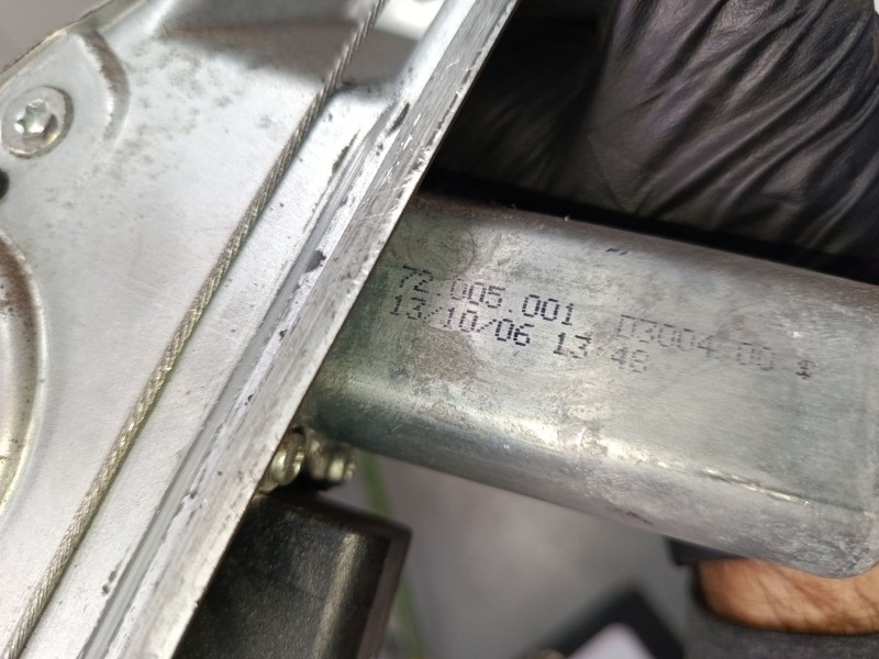 Recambio de elevalunas electrico delantero derecho para opel corsa d (s07) 1.4 (l08, l68) referencia OEM IAM   