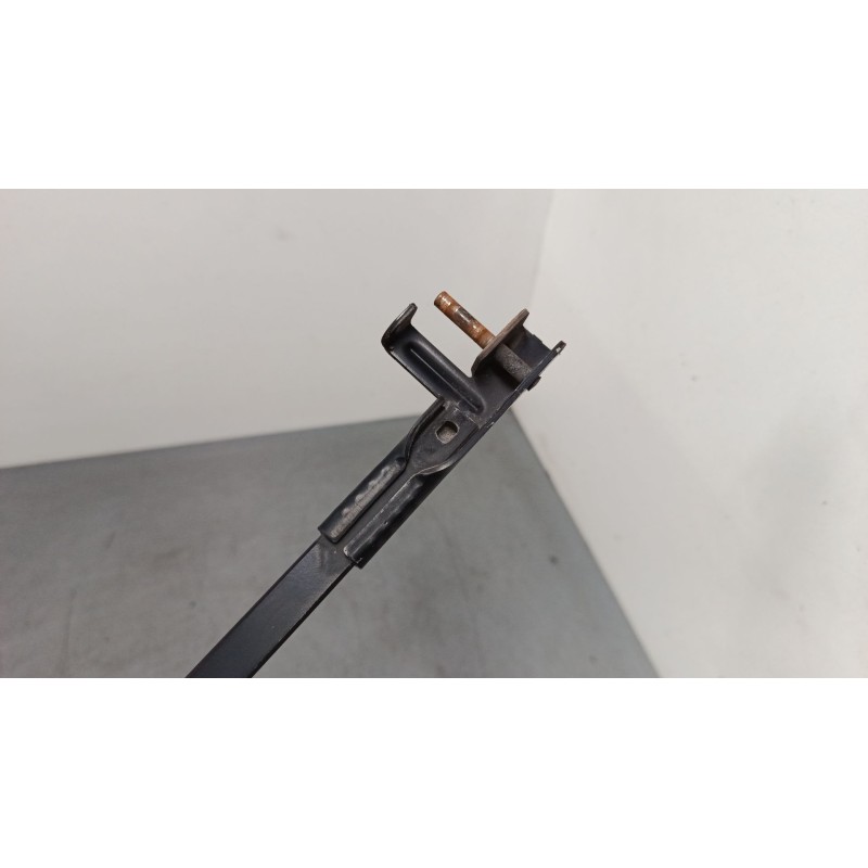 Recambio de brazo limpia delantero izquierdo para renault modus / grand modus (f/jp0_) 1.4 (jp01, jp0j) referencia OEM IAM   